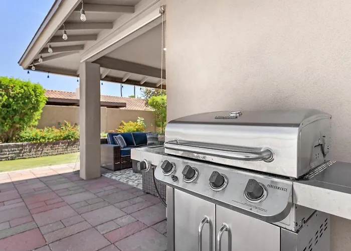 Luxe 4 Bdrm W Backyard Oasis * Scottsdale