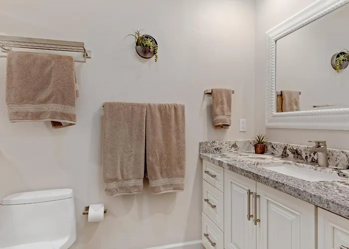 Luxe 4 Bdrm W Backyard Oasis Scottsdale