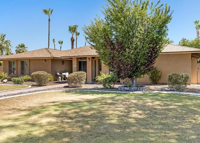 Luxe 4 Bdrm W Backyard Oasis * Scottsdale